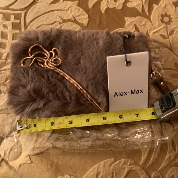 Alex Max set of (3) faux fur clutch/wristlet - Picture 3 of 4